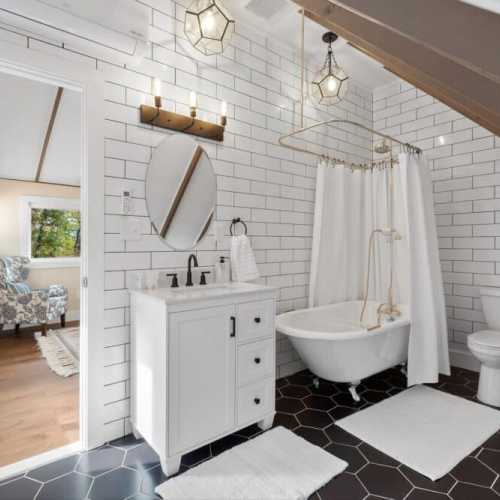 Bathroom #3: full bathroom with bathtub/shower combo, en suite for bedroom #3