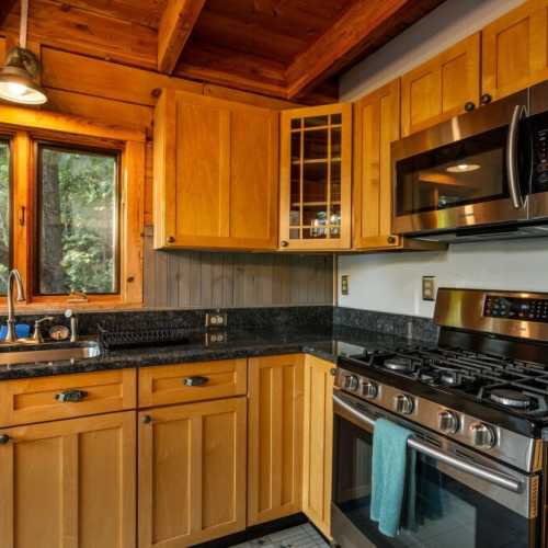 A fully-stocked kitchen has everything you would need to cook meals for the family.