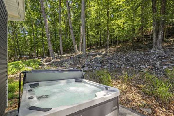 The Blue Jay | New House in the Woods w/ Hot Tub