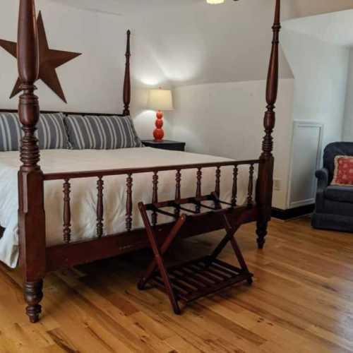 Bedroom #1: king bed on the 2nd floor