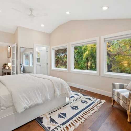 Bedroom #1: queen bed with en suite bathroom, main floor