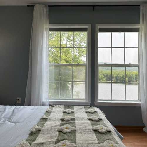 Bedroom #1: king bed with en suite bathroom