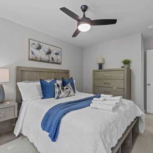 Bedroom 2: queen bed, main floor