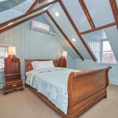 Bedroom #5: queen bed on 3rd floor with en suite full bath