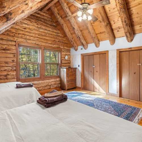 Bedroom 3: two full beds on the 2nd floor