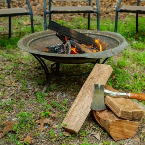 The fire pit in the back of the house means you can enjoy the great outdoors even after the sun sets and the temperature drops (firewood and hatchet not provided).