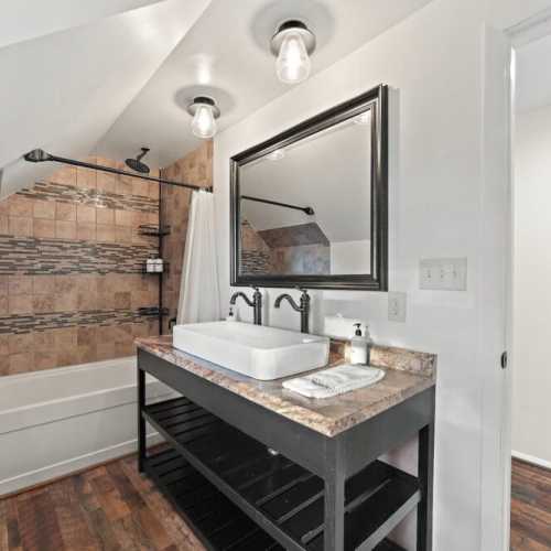 Bathroom #1: 2nd floor bathroom, shared by king bed and bunk beds