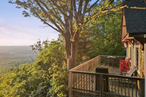 Rebels Rest – Cabin with Enchanting Sunset Views!