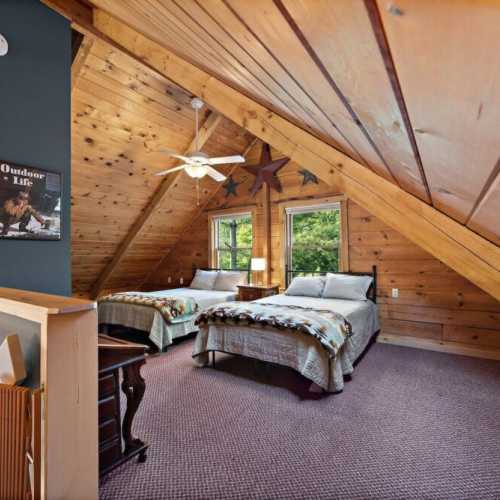 Bedroom 2: Two double beds in an open loft on the 2nd floor