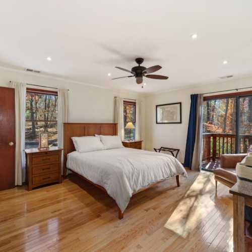 Bedroom #2: queen bed, top floor