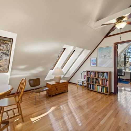 Bonus room, top floor