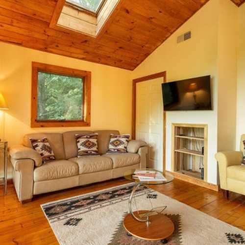 The loft sitting area, just off the loft bedroom, can a smart TV with the option to stream using your favorite streaming service (Netflix, Prime Video, etc.)