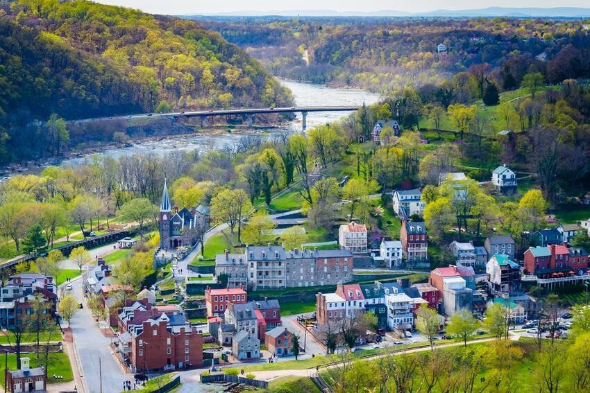 A Traveler's Guide to Spring in Harpers Ferry